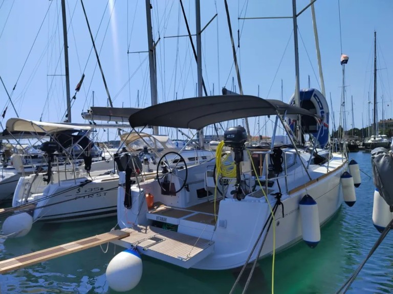 Rent a Jeanneau Sun Odyssey 349 Pula