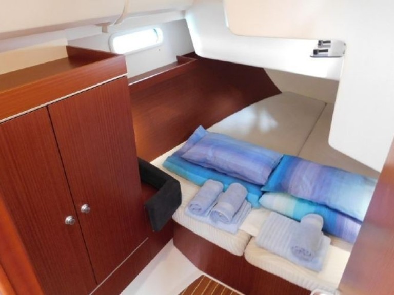 Hanse Hanse 415 charter bareboat or captained in  Primošten