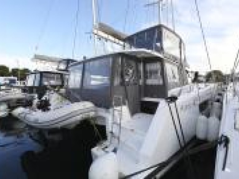 Boat rental Fountaine Pajot Astrea 42 in Sukošan on Samboat