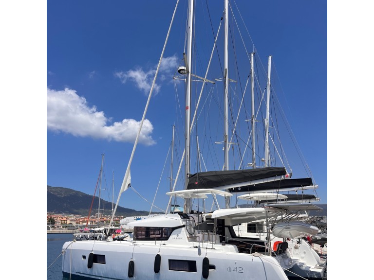 Catamaran rental with or without captain Lagoon Ajaccio