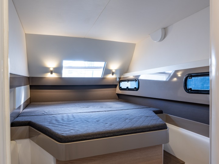 Catamaran for rent Lefkáda at the best price