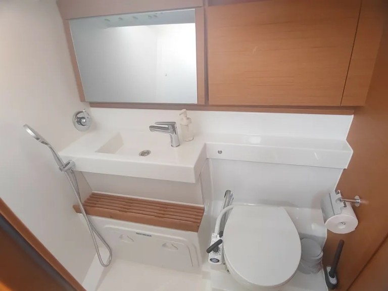 Rent a Jeanneau Sun Odyssey 440 Pula