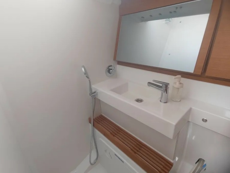 Rent a Jeanneau Sun Odyssey 440 Pula