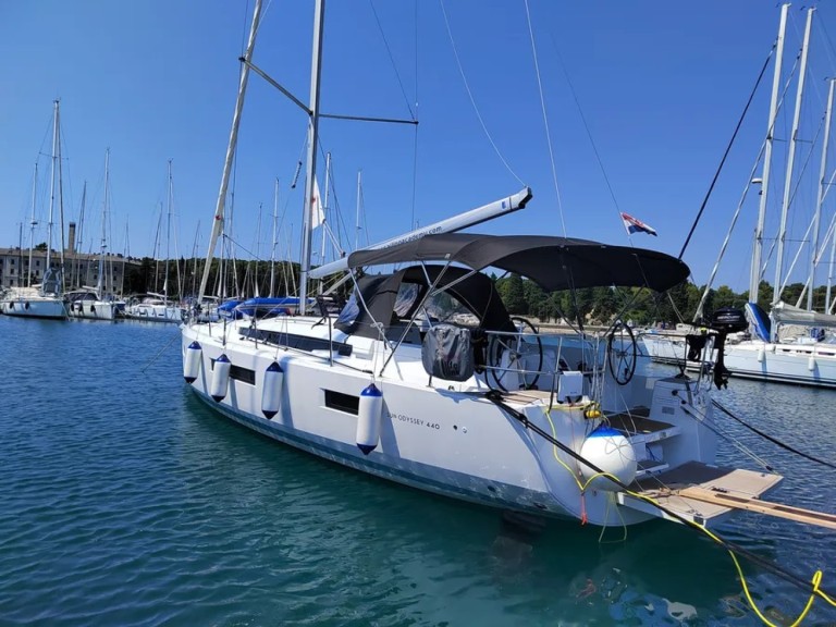 Yacht charter Pula cheap Sun Odyssey 440