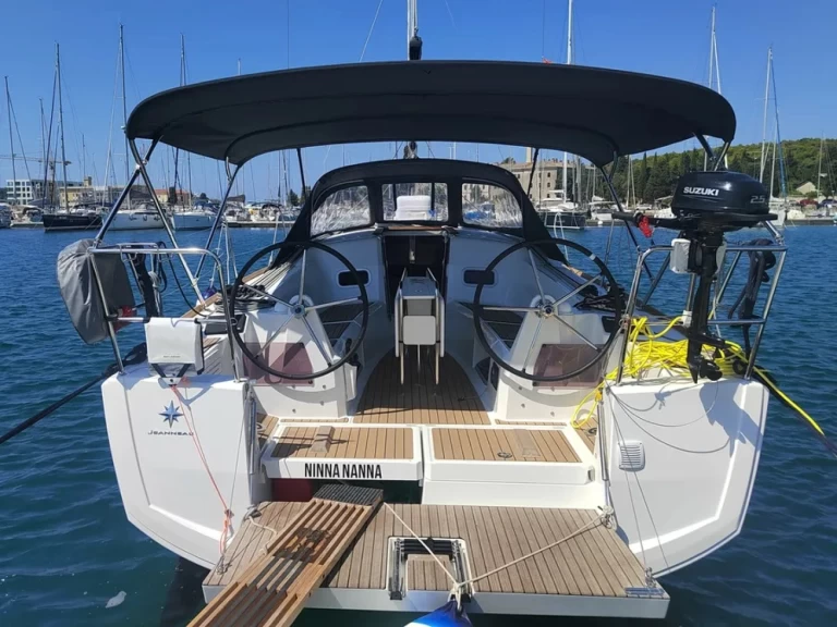 Boat rental Jeanneau Sun Odyssey 349 in Pula on Samboat