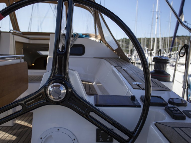 Sailboat for rent Pula at the best price