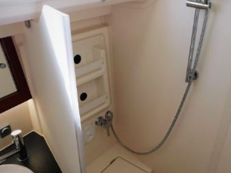 Boat rental Hanse Hanse 415 in Primošten on Samboat