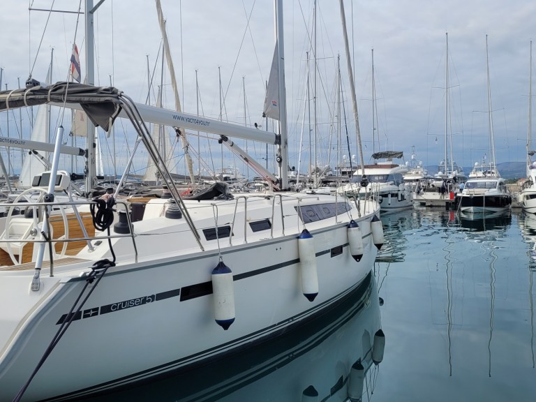 Yacht charter Punat cheap Cruiser 51