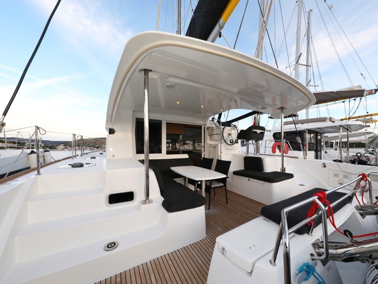 Catamaran rental in Rogoznica - Lagoon Lagoon 40