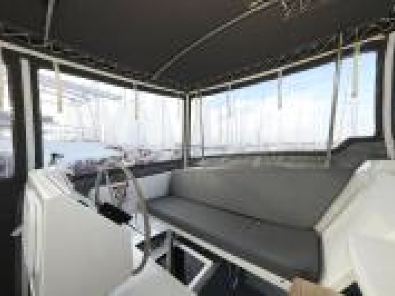 Catamaran rental with or without captain Fountaine Pajot Sukošan