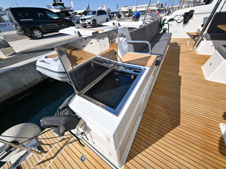 Fountaine Pajot Saona 47 in Sukošan on SamBoat