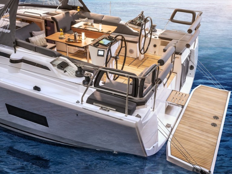 Sailboat rental in Pula - Bavaria Bavaria C46