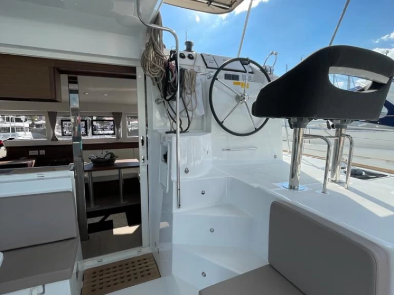 Catamaran for rent Deme of Volos at the best price