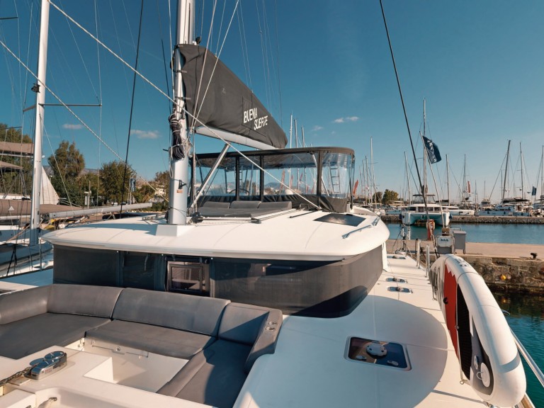 Rent a Lagoon Lagoon 450 F Alimos