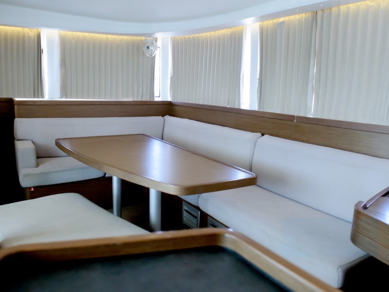 Catamaran for rent Lefkáda at the best price