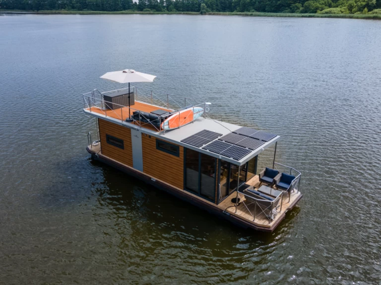 Rivo Campi 340 charter bareboat or captained in  Buchholz