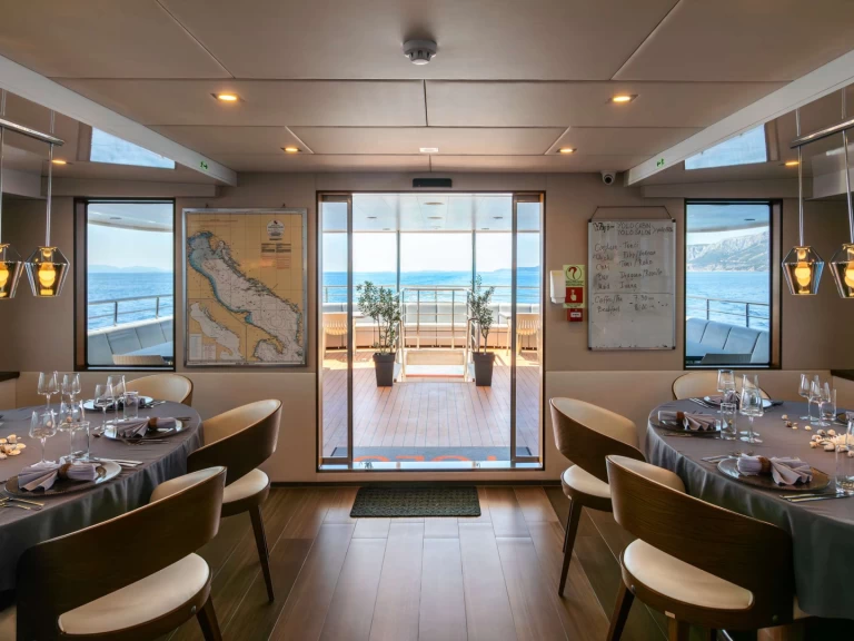 Luxury Yacht rental in Split - Custom YOLO