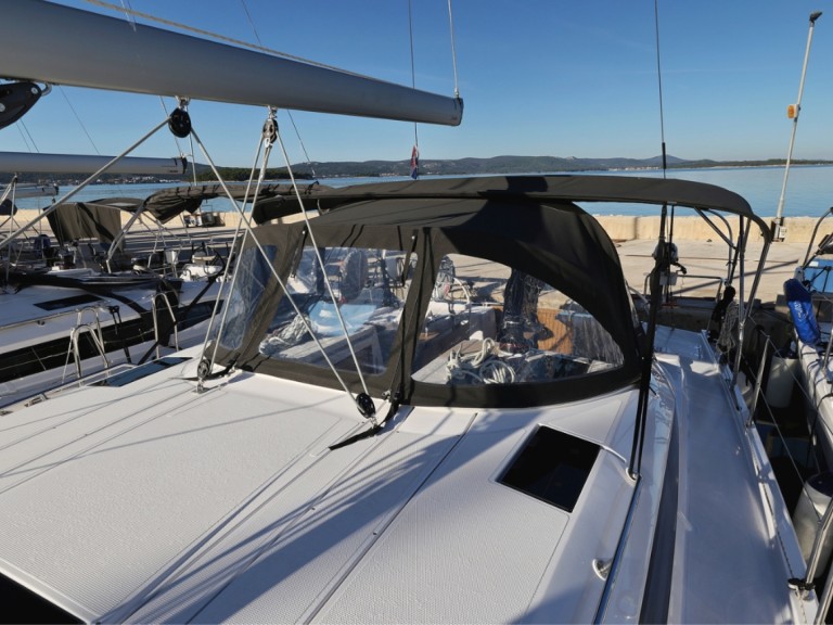 Sailboat for rent Biograd na Moru at the best price