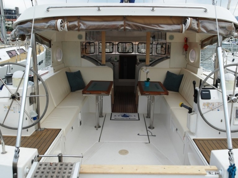 Bareboat Rental Sailboat Dufour with a boat licence