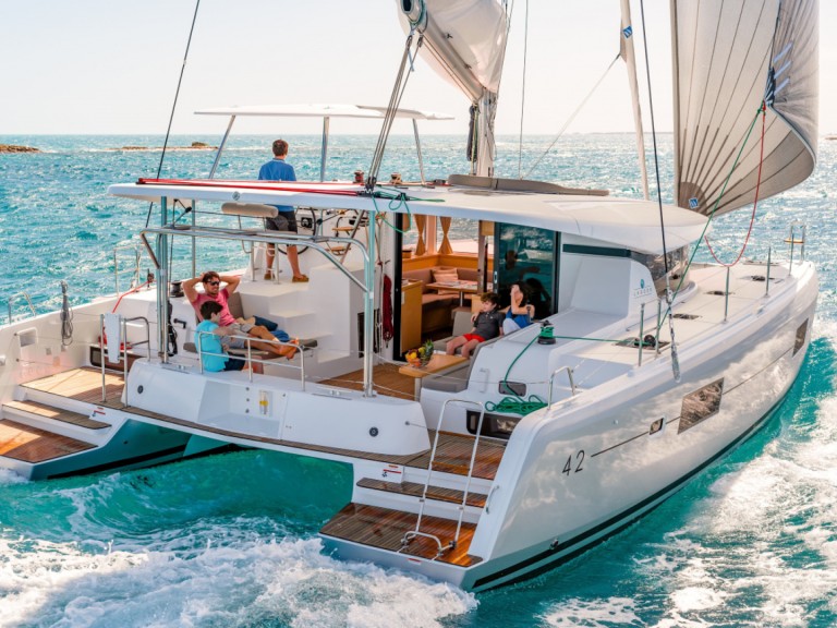 Yacht charter Bas du Fort cheap Lagoon 42