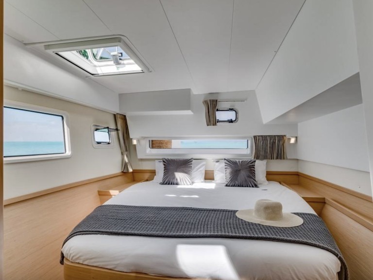 Rent a Lagoon Lagoon 42 Bas du Fort