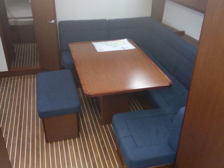Bavaria Cruiser 46 Style in Puntone on SamBoat