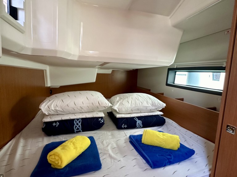 Bareboat Rental Sailboat Bavaria with a boat licence
