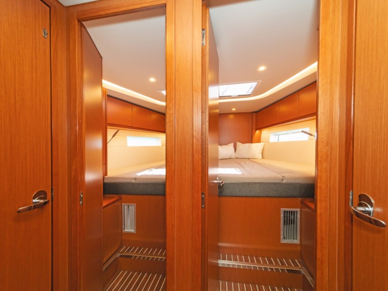 Sailboat rental in Alimos - Bavaria Bavaria C57