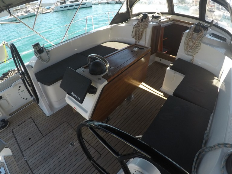 Bareboat Rental Sailboat Bavaria with a boat licence