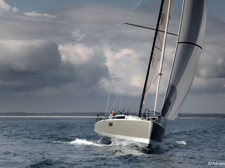 Yacht charter La Rochelle cheap Pogo 36