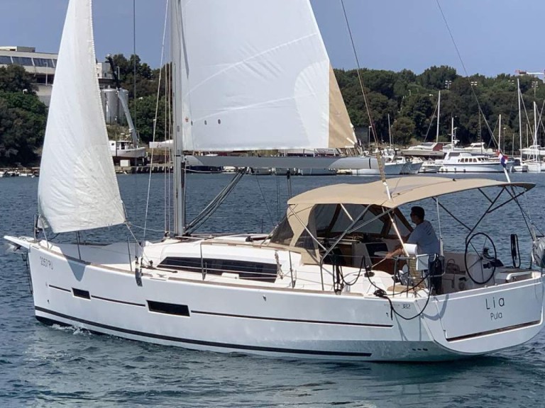 Rent a Dufour Dufour 382 Grand Large Barth