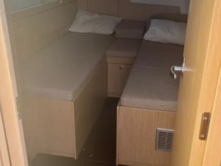 Bavaria Bavaria C46 charter bareboat or captained in  Pálairos