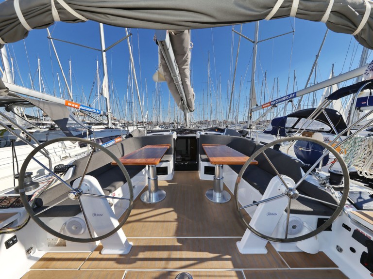Hanse Hanse 410 in Biograd na Moru on SamBoat