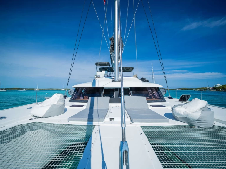 Luxury Yacht for rent Bahamas at the best price