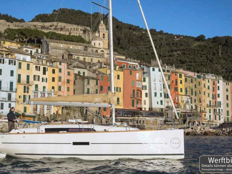 Yacht charter Heiligenhafen cheap Dufour 310