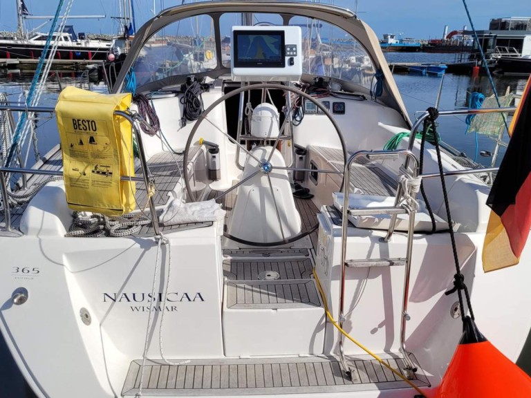 Dufour Dufour 365 Grand Large in Barth on SamBoat