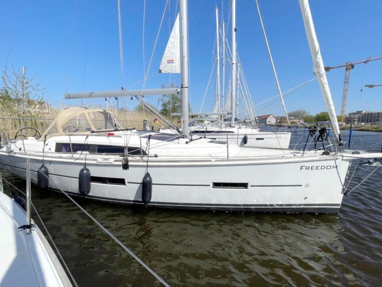 Sailboat rental in Barth - Dufour Dufour 382 Grand Large