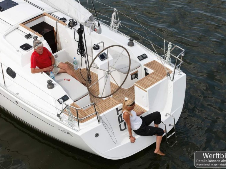 Boat rental Hanse Hanse 325 in Heiligenhafen on Samboat