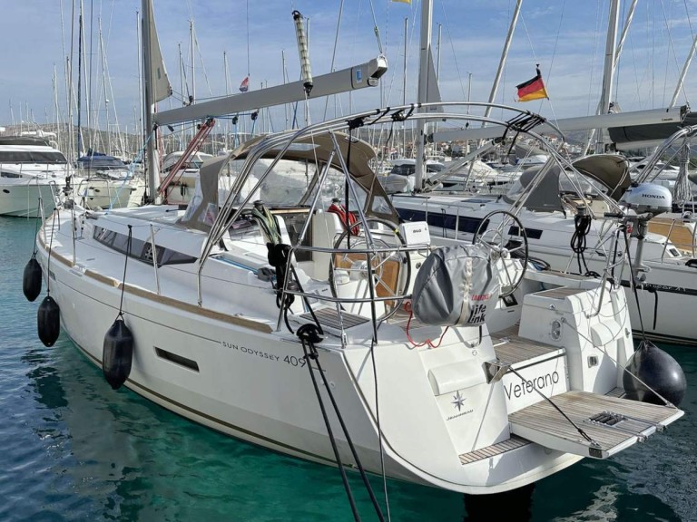 Sailboat rental in Barth - Jeanneau Sun Odyssey 409