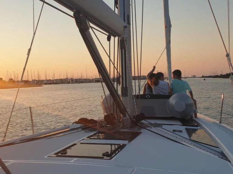 Bénéteau Oceanis 46.1 charter bareboat or captained in  Préveza