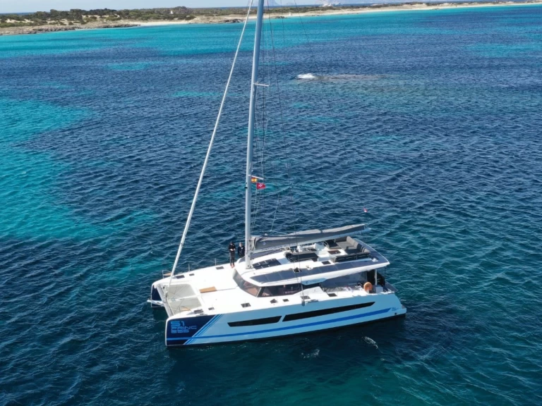 Rent a Fountaine Pajot Aura 51 Seget Donji