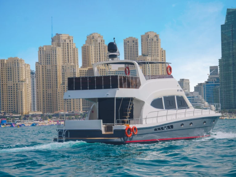 Bareboat Rental Luxury Yacht Premium luxury yatch with a boat licence