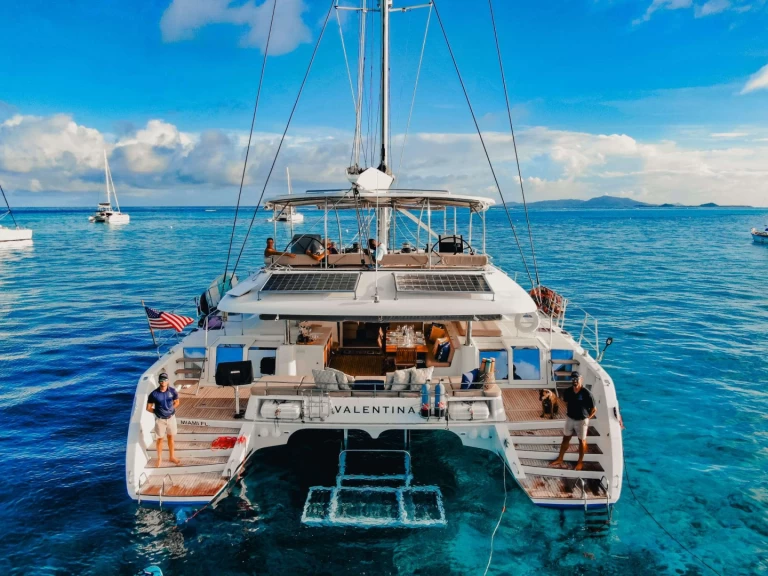 Luxury Yacht rental in Saint Martin - Lagoon Valentina