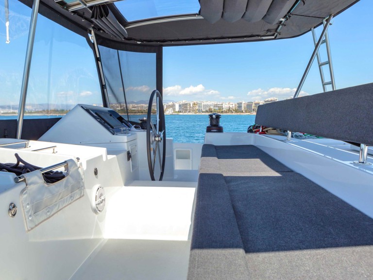 Rent a Lagoon Lagoon 450 F Alimos