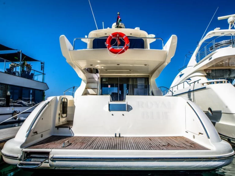 Motorboat rental with or without captain Azimut Dubai Marina