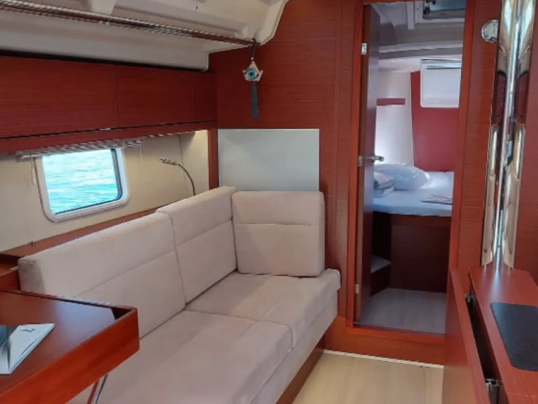 Rent a Hanse Hanse 418 Lávrio