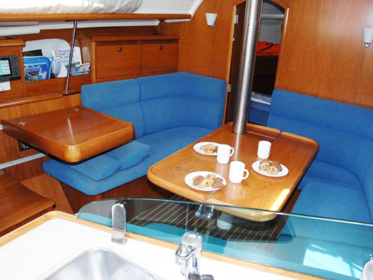 Sailboat rental in Split - Jeanneau Sun Odyssey 35