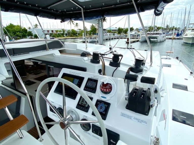 Boat rental Fountaine Pajot Astrea 42 in Road Town on Samboat