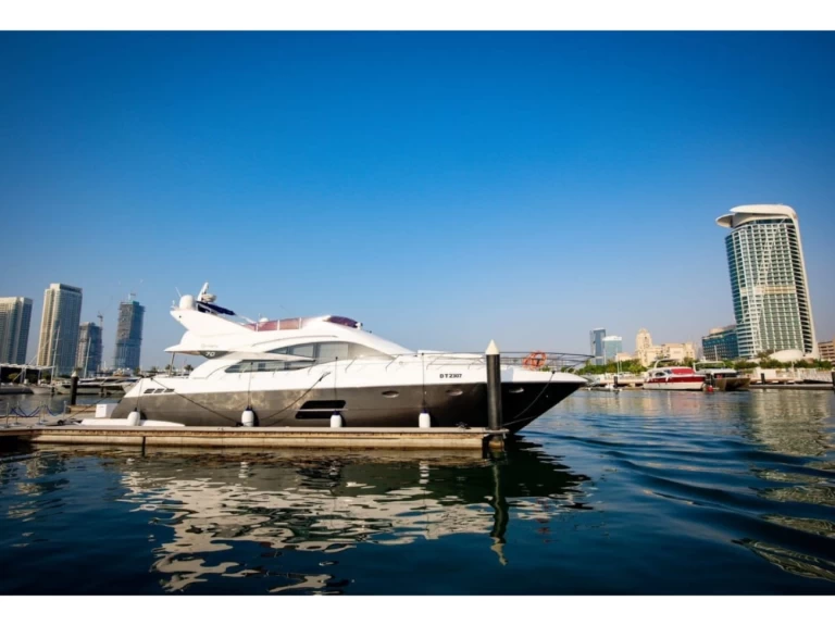 Integrity 2020 in Dubai on SamBoat