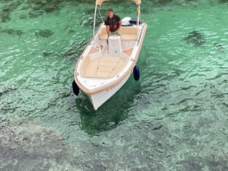 Motorboat rental in Sant Antoni de Portmany - Silver Yacht Silver yacht 4'95